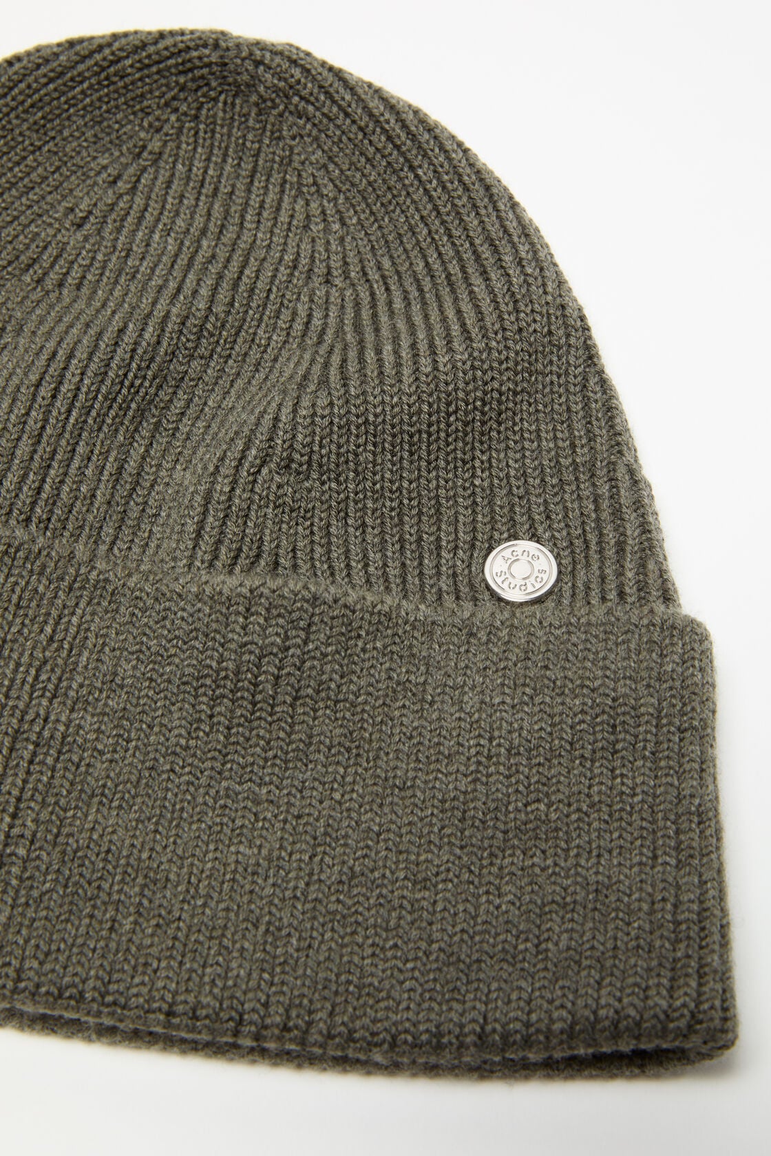 Acne Studios Wool beanie with rivet - Cedar green