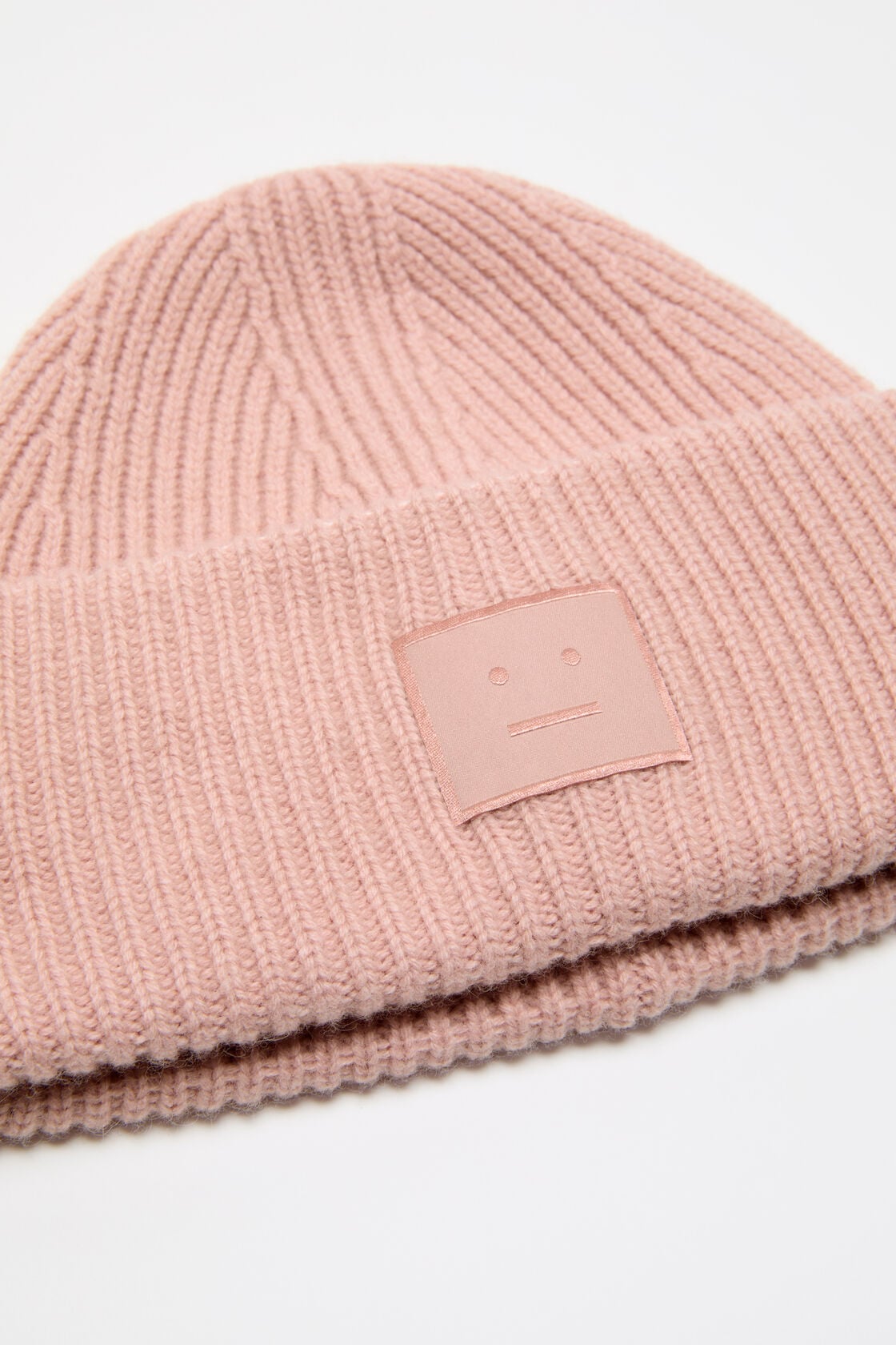 Acne Studios Face logo beanie - Yak - Dirty pink