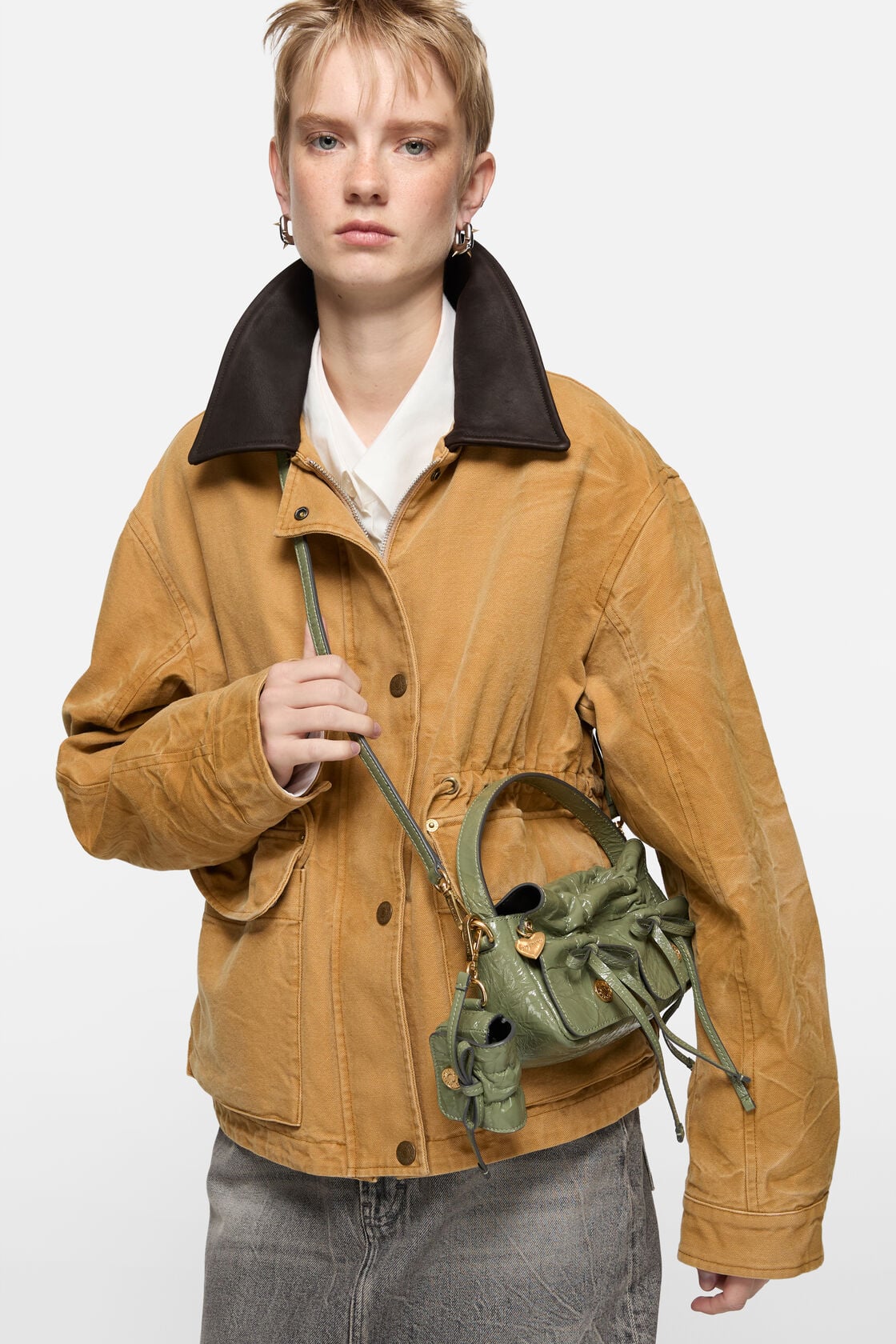 Acne Studios Multipocket headphones case - Wheat green