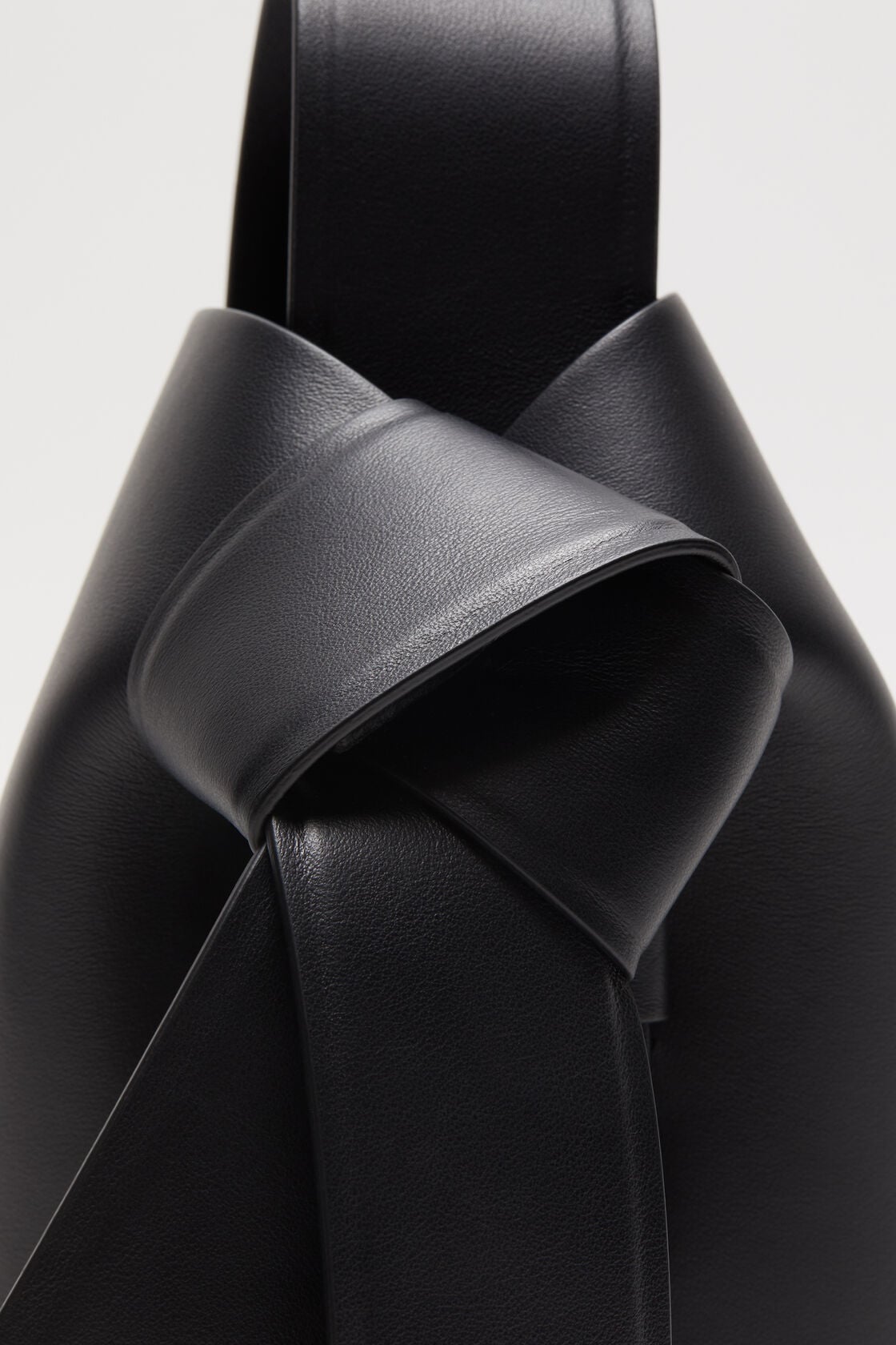 Acne Studios Musubi mini shoulder bag - Black