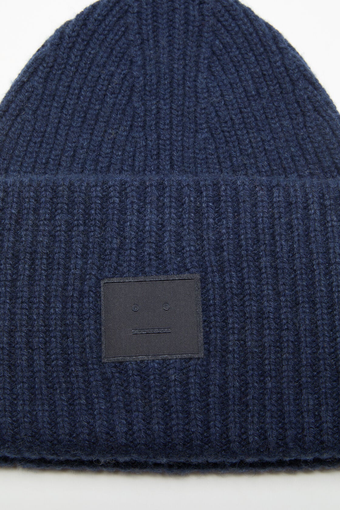 Acne Studios Large face logo beanie - Yak - Navy melange