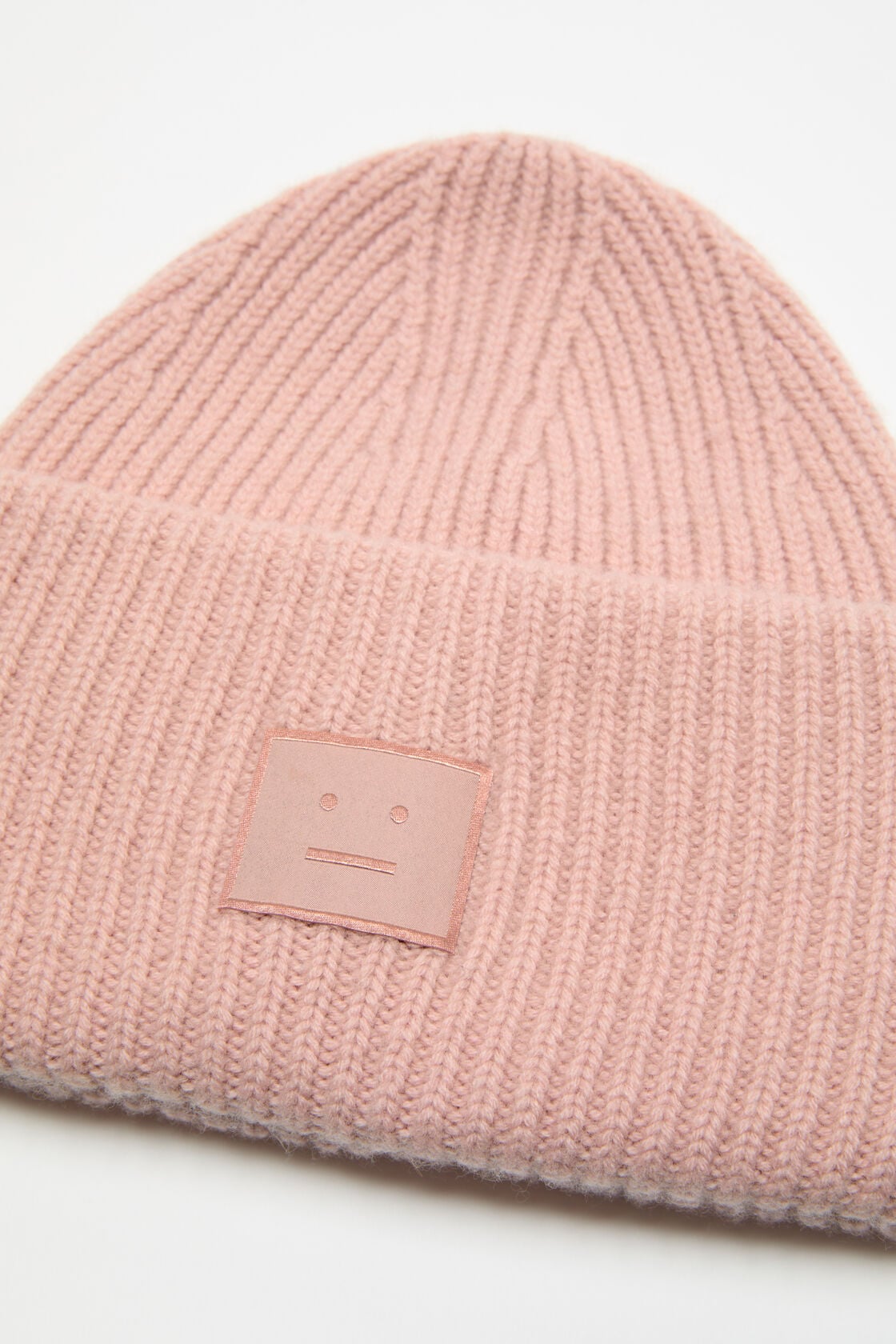 Acne Studios Face logo beanie - Yak - Dirty pink