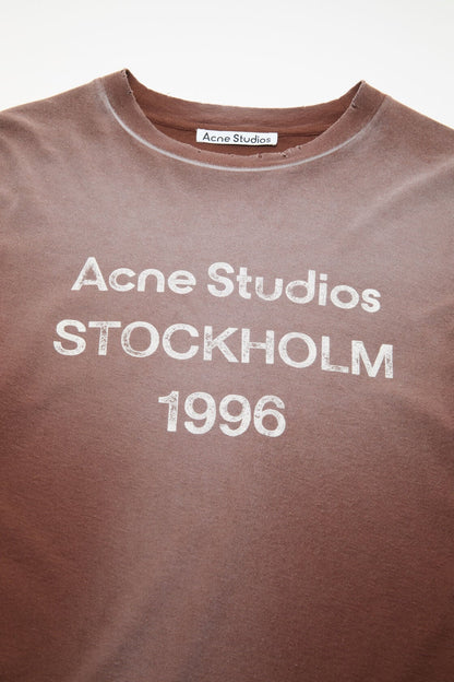 Acne Studios Sprayed 1996 logo t-shirt - Chocolate brown