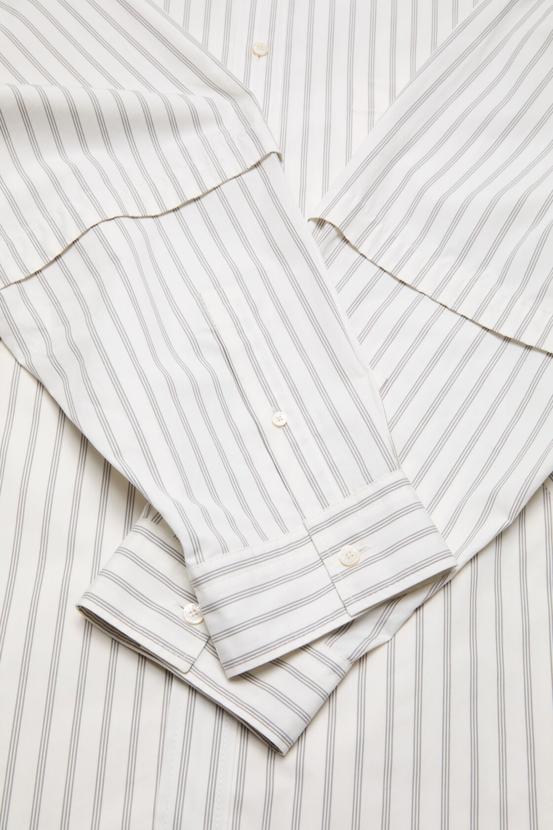 Acne Studios Double-sleeve striped shirt - Off white/grey