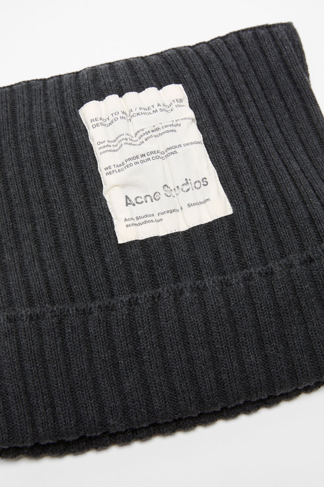 Acne Studios Ribbed square beanie - Dark grey melange