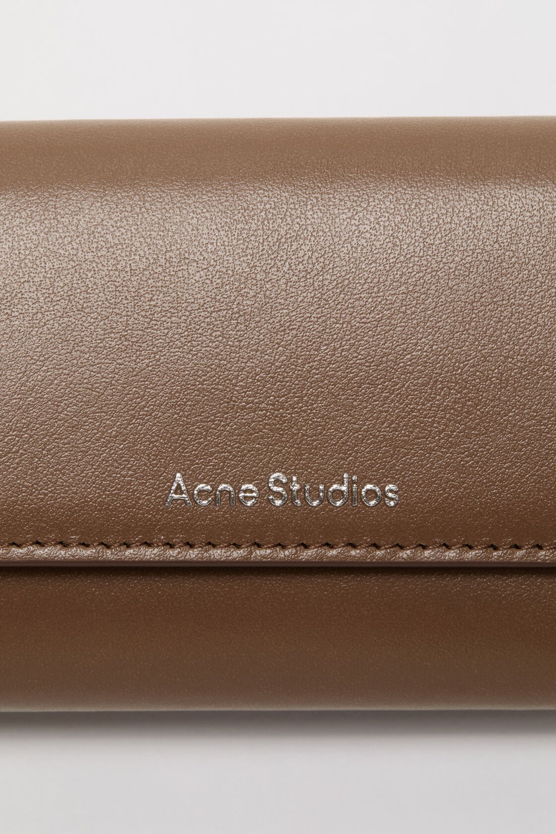 Acne Studios Trifold leather wallet - Camel brown