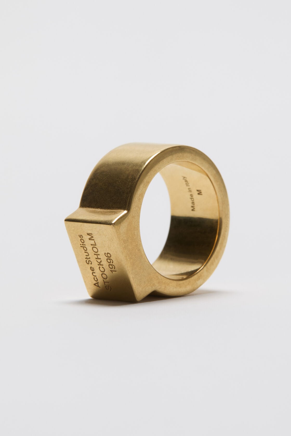 Acne Studios Logo engraved signet ring - Semi matt gold